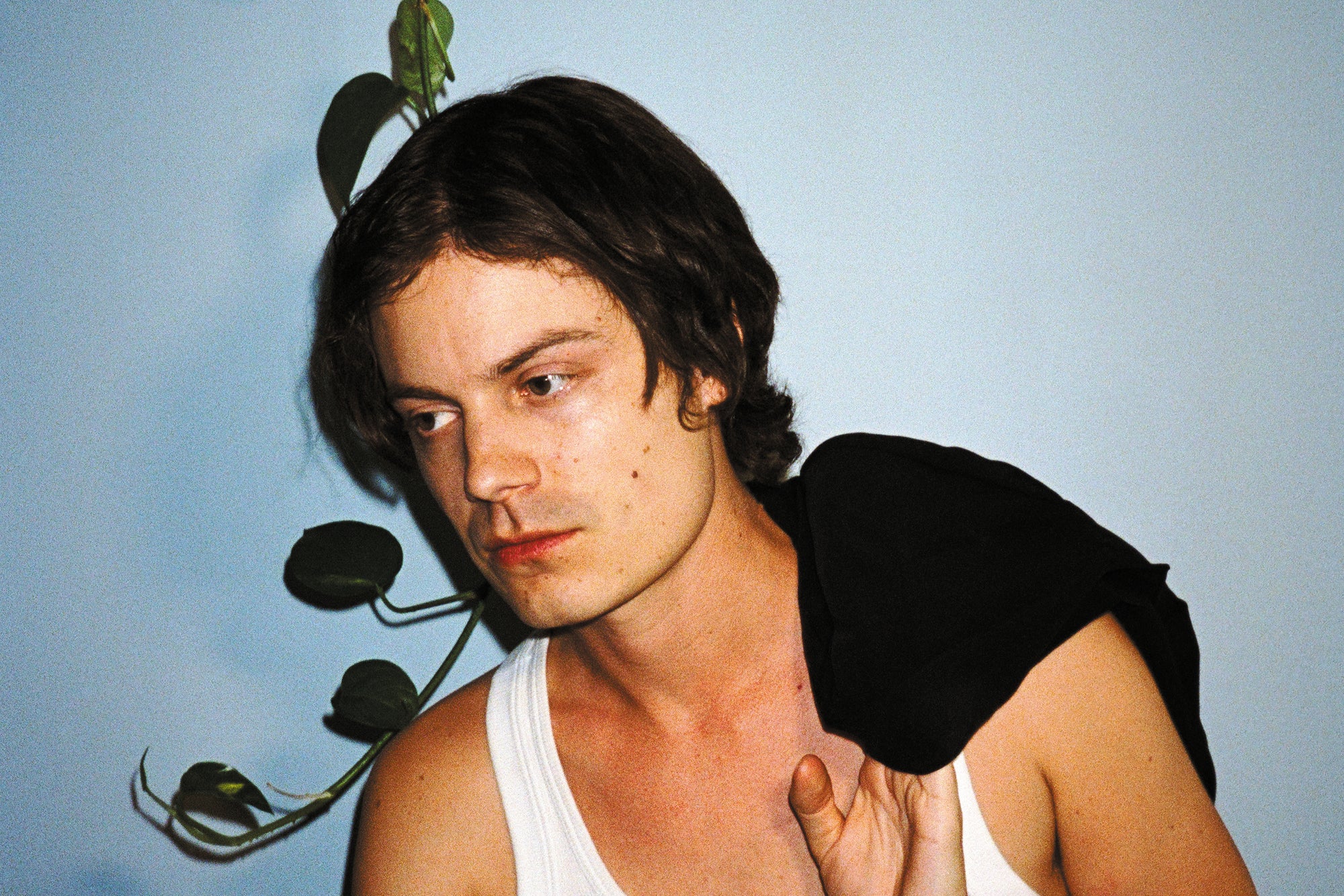 BØRNS Returns With Timeless Ballad 'Letting Myself Go'