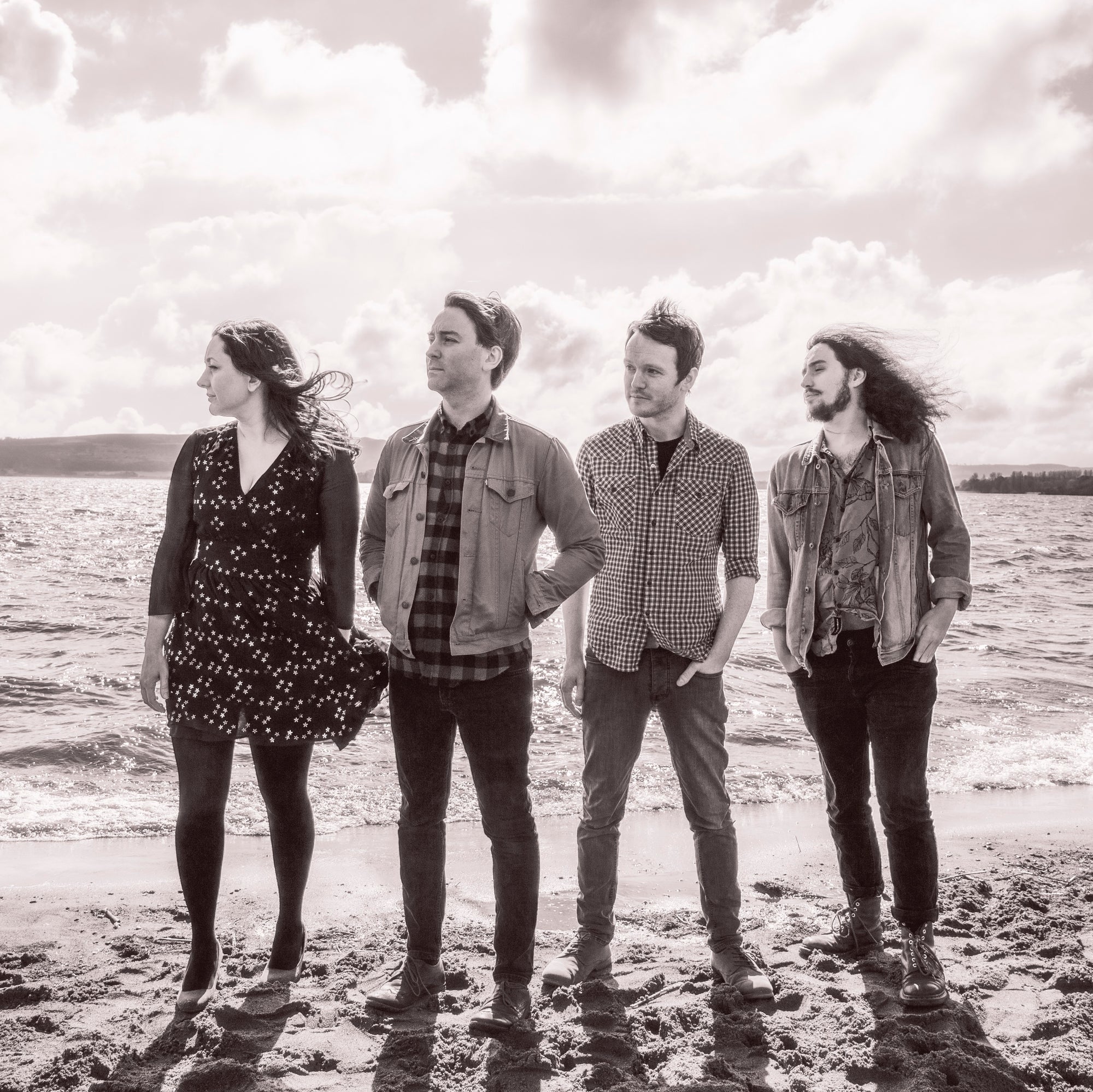 Seán R. McLaughlin & The Wind-Up Crows share new single ‘Wishing Well’